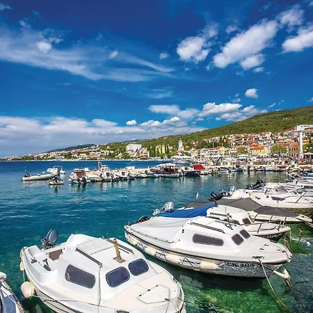 In Crikvenica With Kitchen Semesterbostad