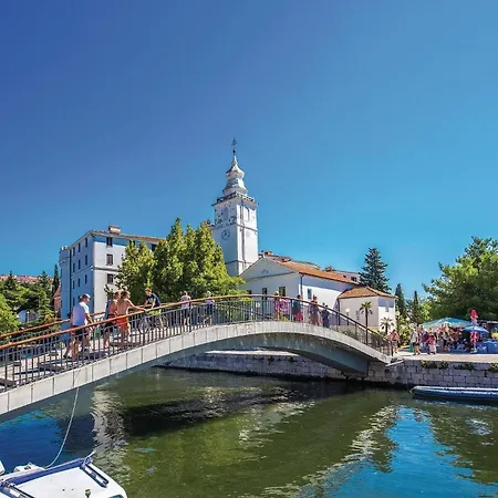 Semesterbostad In Crikvenica With Kitchen Selce